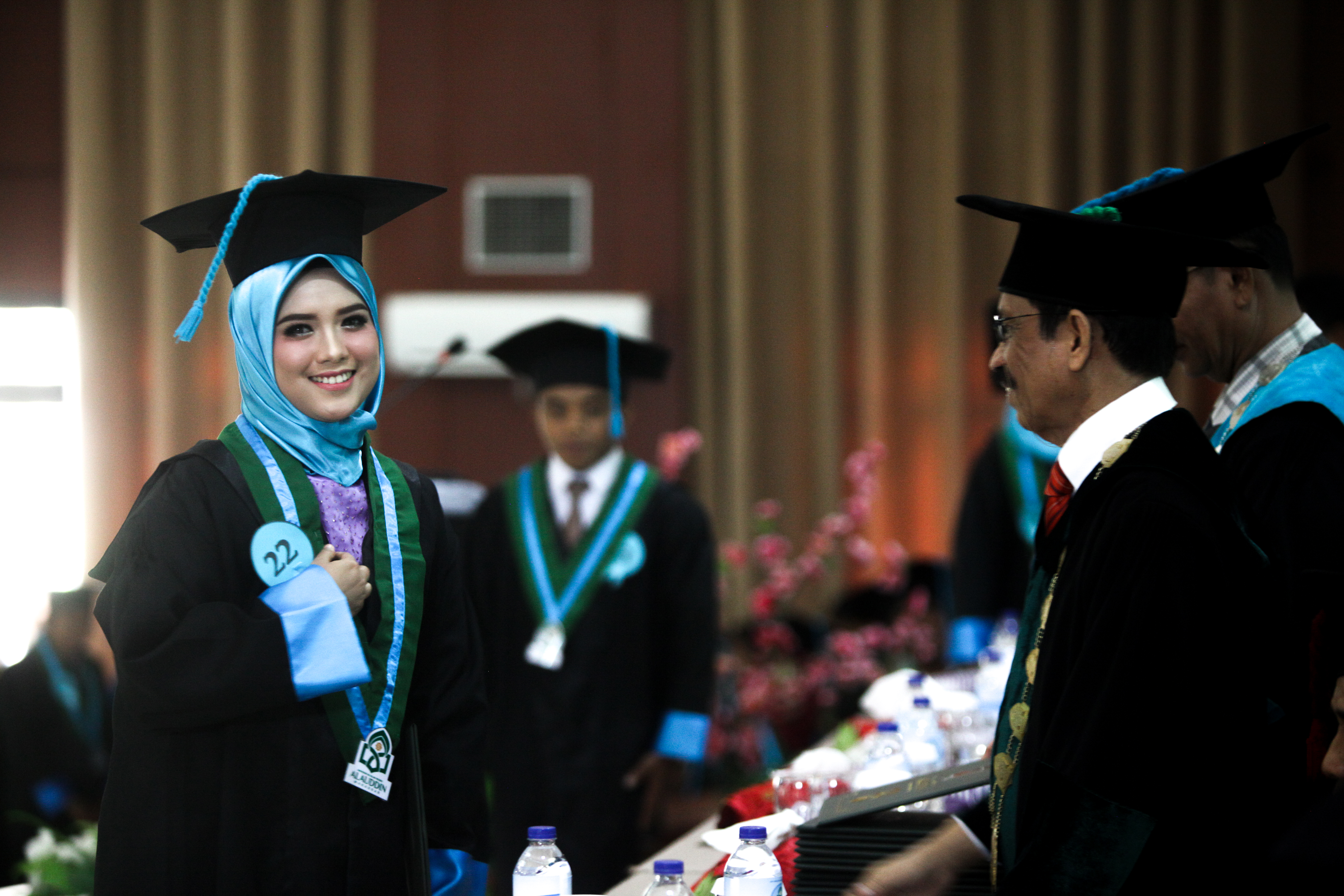 Gambar Wisuda Angkatan 82, Alumni Pertama Dengan Akreditasi A UIN Alauddin 